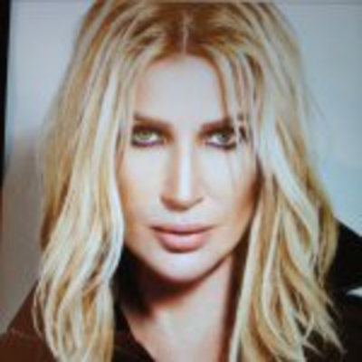 Seda Sayan