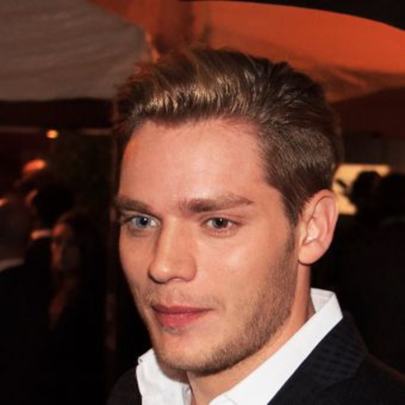 Dominic Sherwood Dominic Sherwood