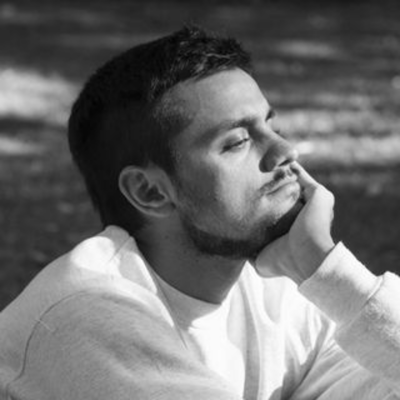 Felipe Simas