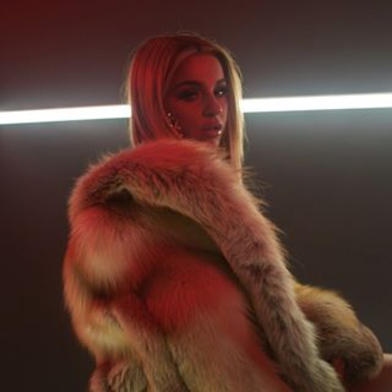 Nikki Vianna Nikki Vianna
