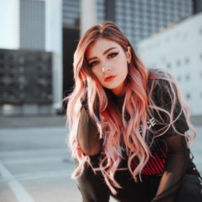 Chrissy Costanza