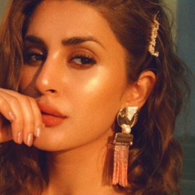 Kubra Khan