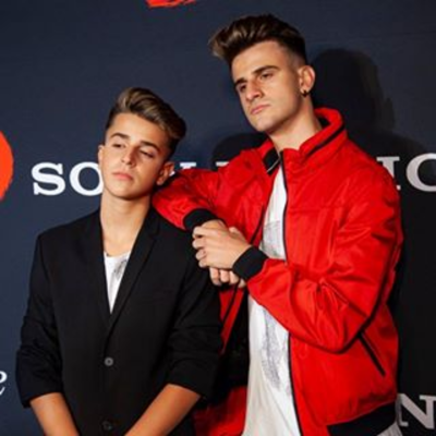 Adexe & Nau