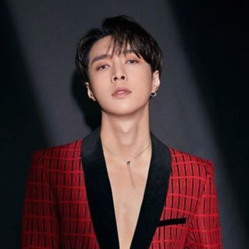 Lay Zhang