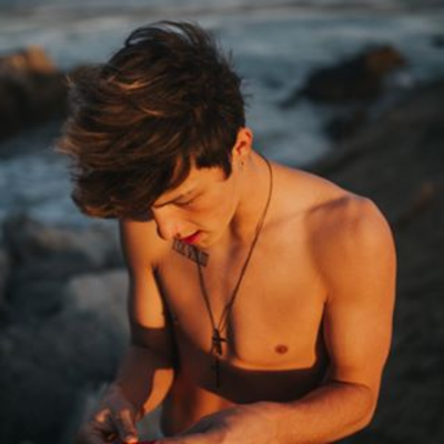 Tayler Holder