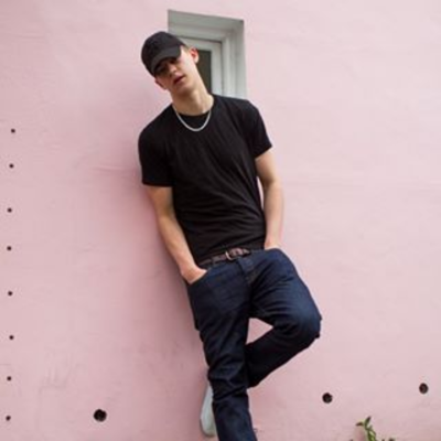 Hero Fiennes Tiffin