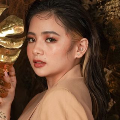 Ella Cruz