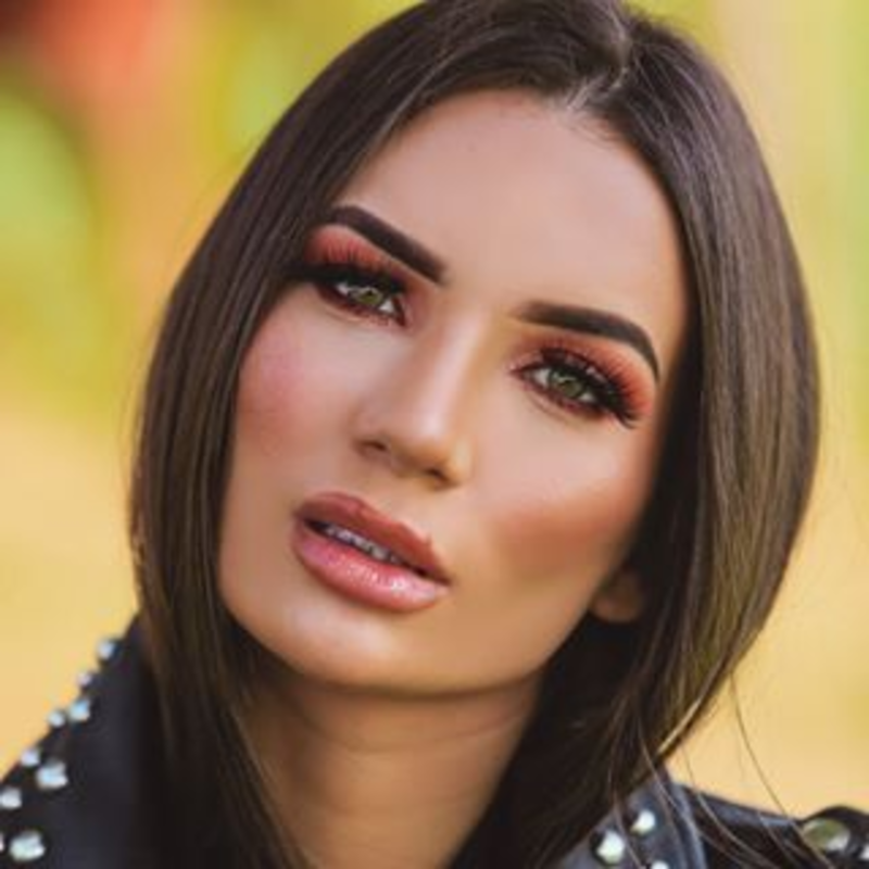 Stefani Bays